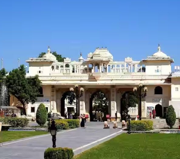 Tripoliya Gate, Udaipur, Rajasthan - Vushii.com Tripoliya Gate, Udaipur, Rajasthan - Vushii.com
